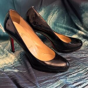 Authentic Christian Louboutin Black Patent Round Toe Pumps with Red Bottom